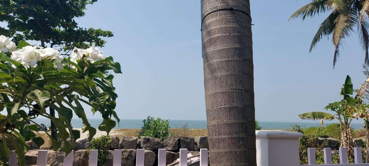 Happy Seas Beach Villa Alappuzha Bagian luar foto
