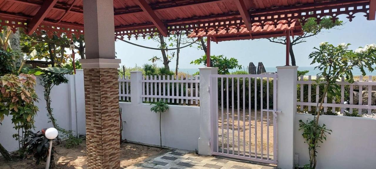 Happy Seas Beach Villa Alappuzha Bagian luar foto